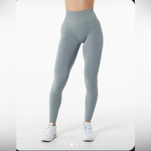 Amplify leggings